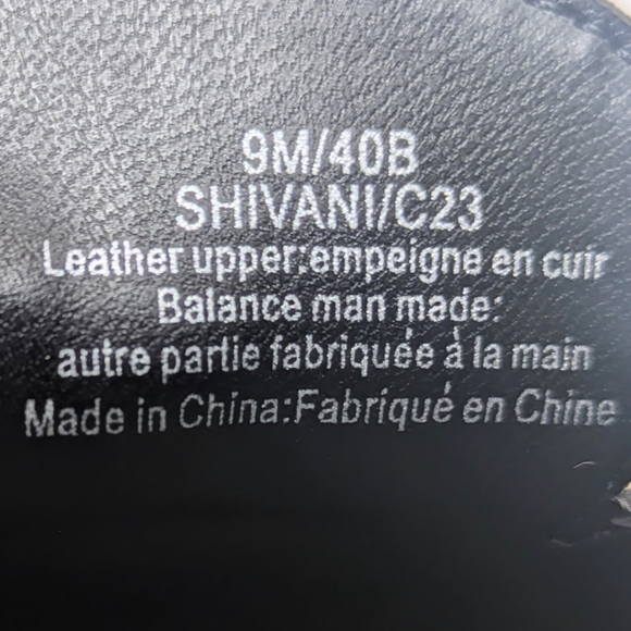 Karl Lagerfeld Paris Shivani Point Toe Embellished Pumps Black Leather Size 9 - Picture 9 of 10